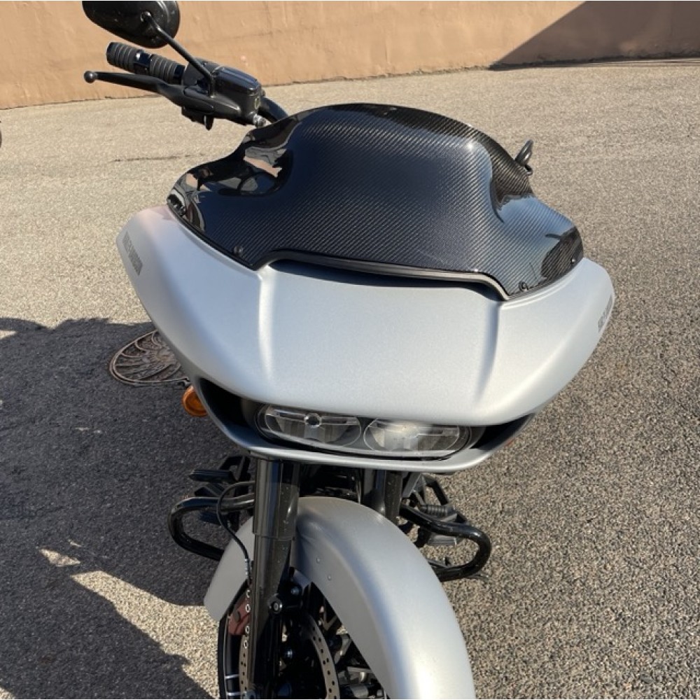 Carbon 9” Road Glide windshield
